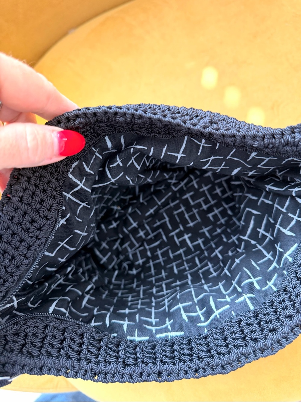 Handmade Black Crochet Aluminum Pop Tab Shoulder Bag Upcycled Y2K - Picture 9 of 11